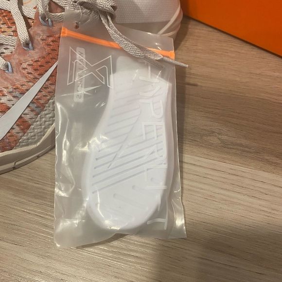 Nike Metcon 6 Desert Sand Summit White Women Sizes DJ3076-064 New Training - Picture 3 of 11